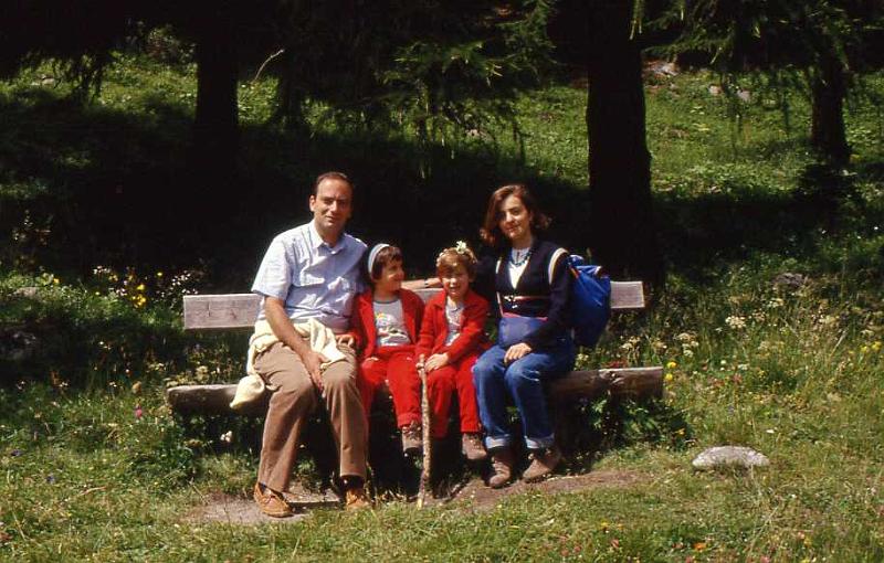 73-Val Slingia,con la mia famiglia,8 agosto 1987.jpg